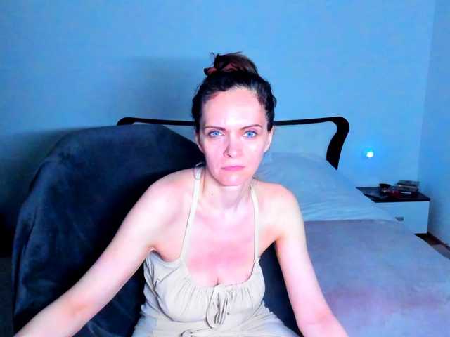 SexQueen11 online show from August 10, 2:40 pm