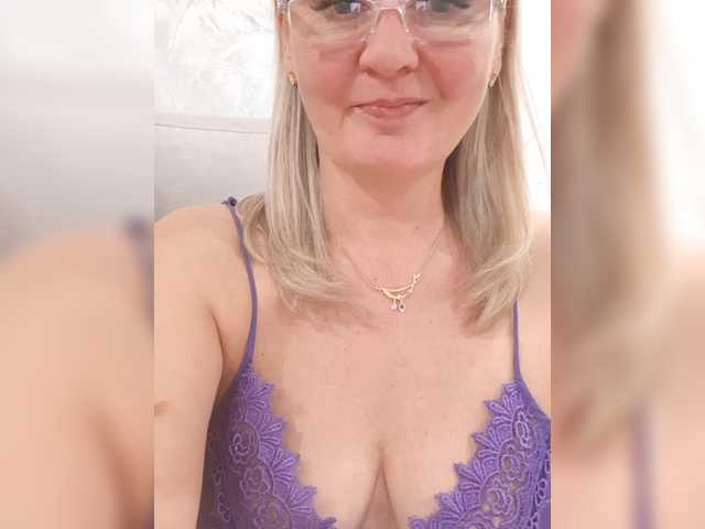 SexiestJess45 online show from August 11, 4:31 pm