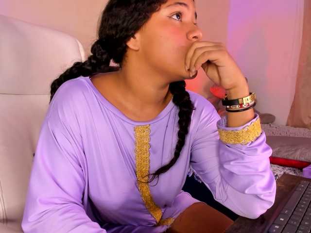 Shaira-Massu online show from August 18, 1:39 pm