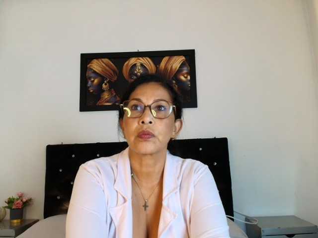 Shanon-mature online show from July 25, 12:36 am