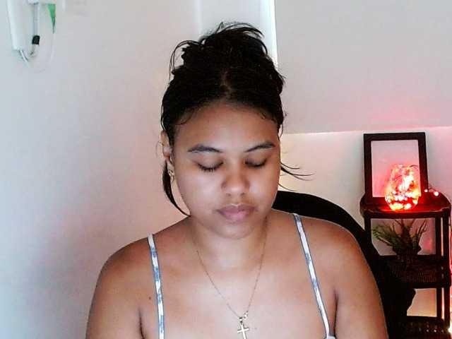 Shawnycarson online show from August 12, 6:10 pm