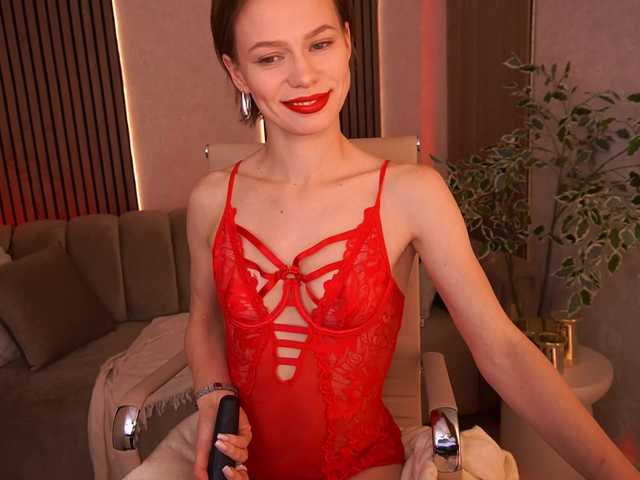 ShyySiren online show from July 29, 9:49 am