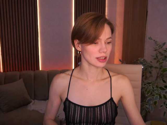 ShyySiren online show from August 16, 7:34 am