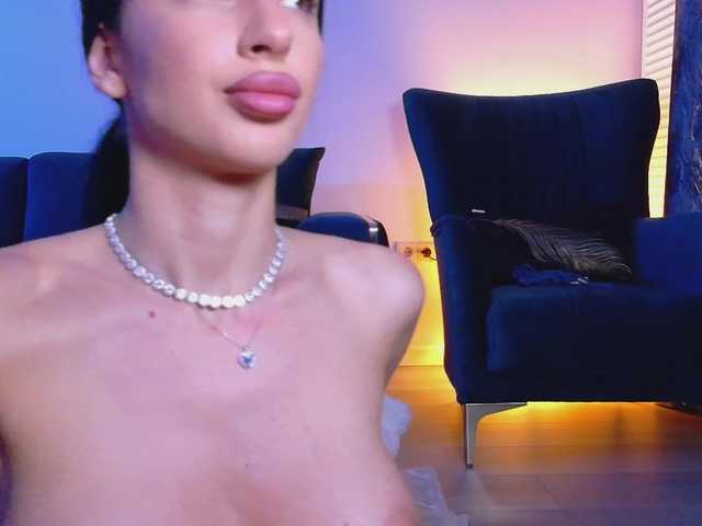 Sienna-starr online show from August 9, 10:44 pm
