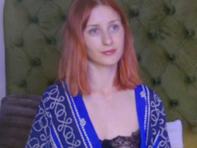 SiennaShapiro online show from August 5, 8:01 am