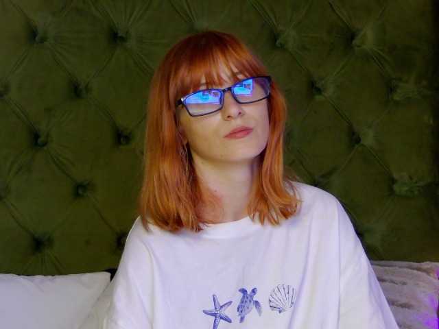 SiennaShapiro online show from August 11, 1:02 pm