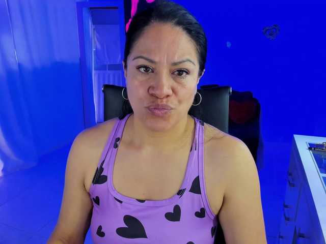 SusanRamirez online show from August 4, 4:48 pm