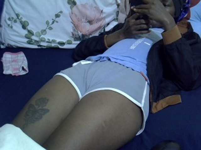Smallgirl21 online show from August 12, 5:43 am