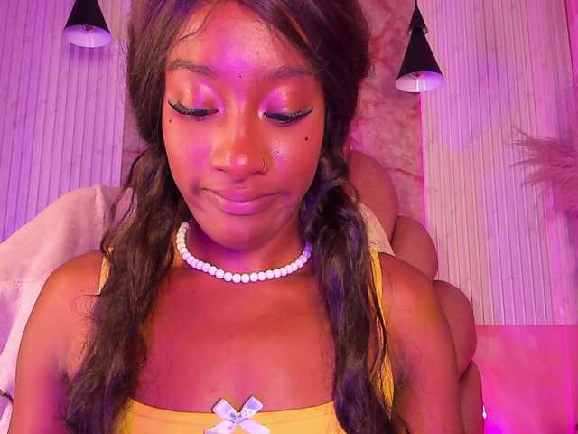 Sofi-Thomas online show from August 7, 5:46 pm