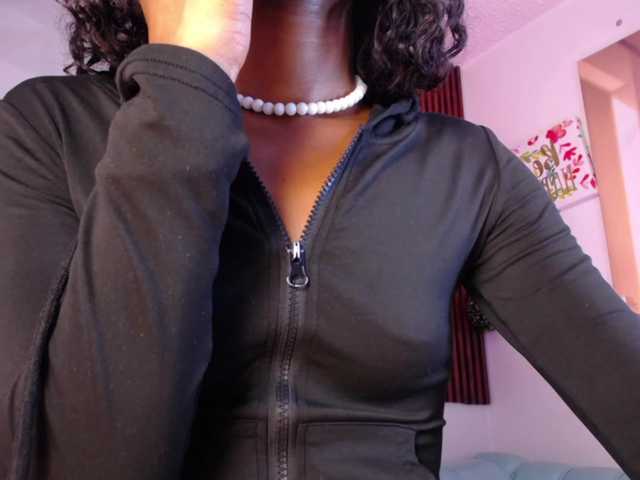 Sofi-Thomas online show from August 10, 1:12 pm