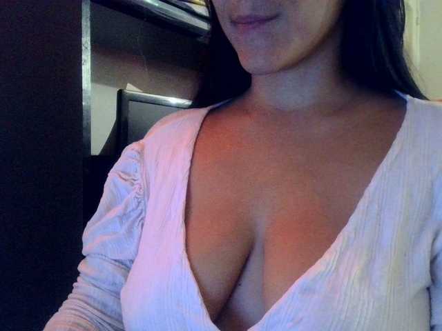 Sofiabrunni online show from August 2, 5:36 am