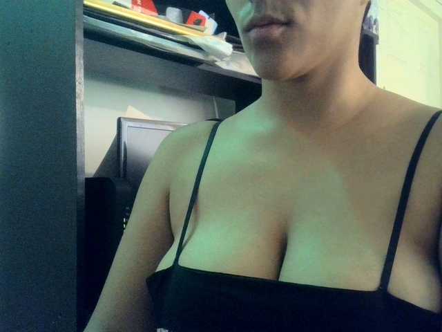 Sofiabrunni online show from August 12, 12:29 pm