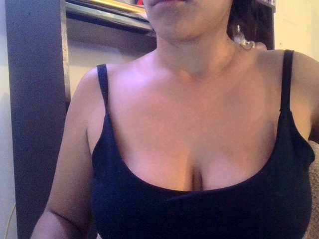 Sofiabrunni online show from August 14, 12:42 pm