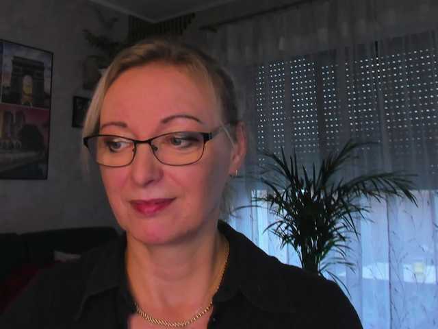 SoftVANESSA online show from August 6, 6:18 pm