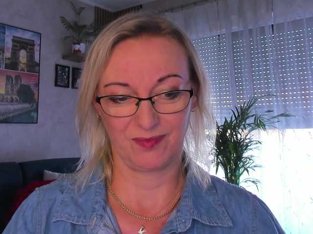 SoftVANESSA online show from August 9, 3:35 pm