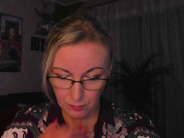 SoftVANESSA online show from August 11, 7:05 pm