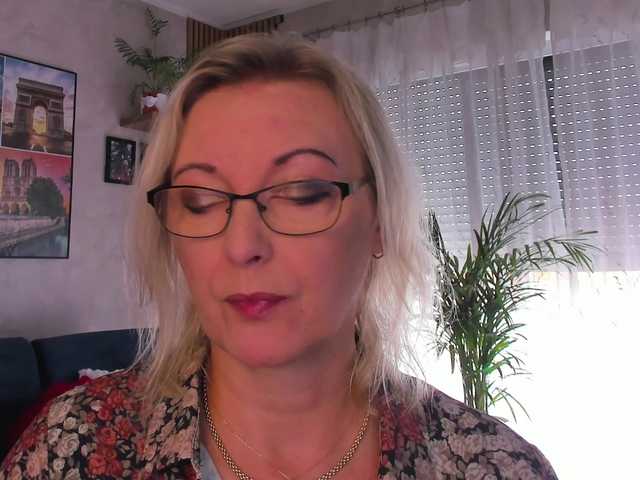 SoftVANESSA online show from August 16, 1:15 pm