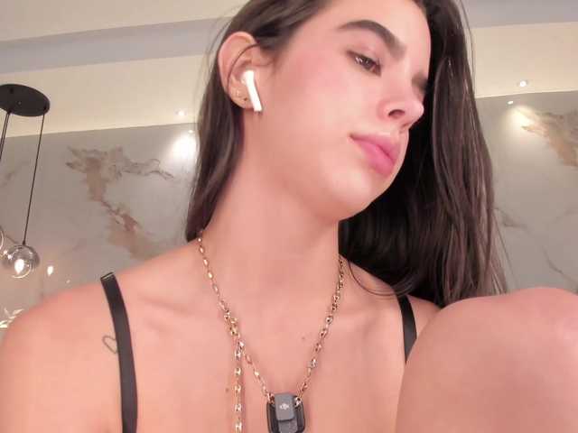 SolAvelar online show from August 12, 5:21 am