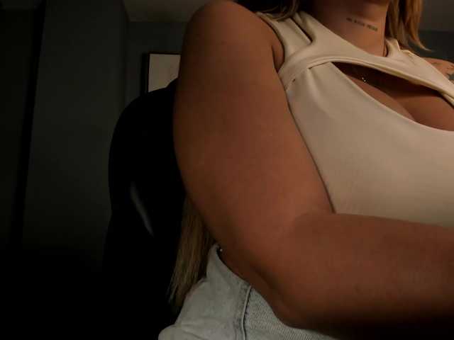 SophiePalmer online show from August 1, 12:22 pm