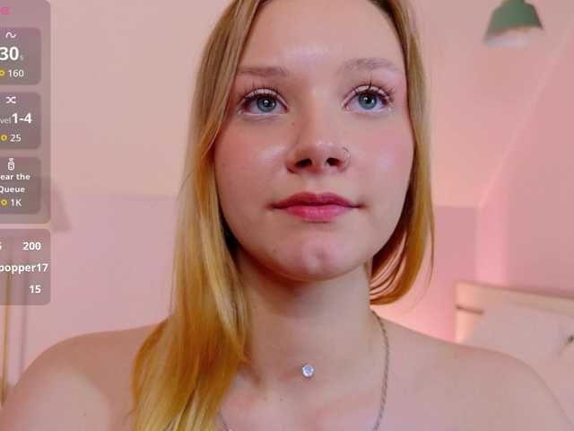 StaceyyJones online show from August 2, 4:36 pm