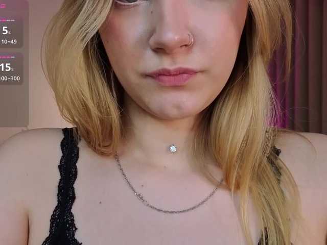 StaceyyJones online show from August 3, 6:04 pm