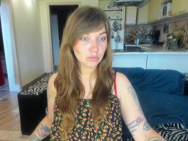 StacyButterfly online show from August 9, 11:00 am
