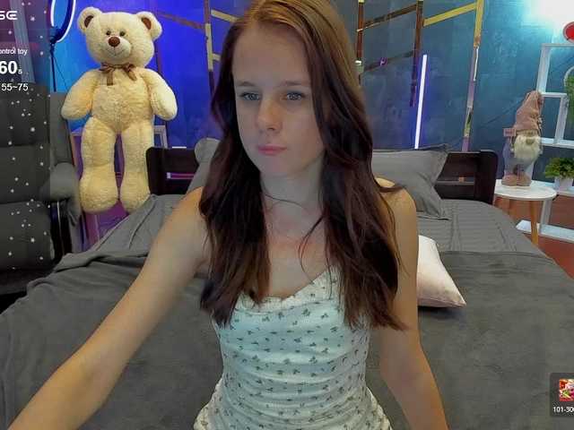 Stacyspark online show from September 4, 2:43 pm