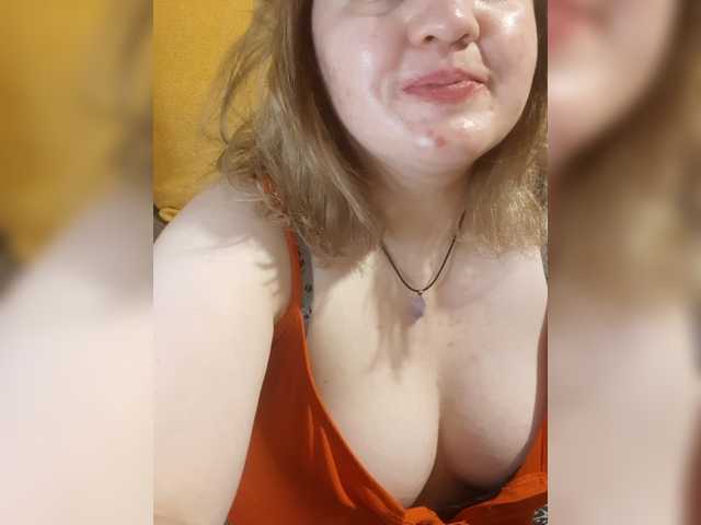 StefanyMellow3 online show from August 10, 10:55 pm