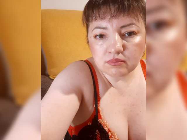 StefanyMellow3 online show from August 14, 11:52 pm