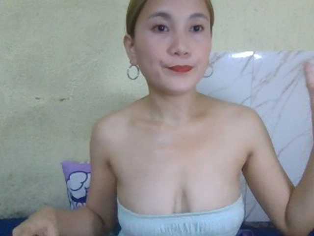 Stephanie215 online show from August 13, 5:10 am