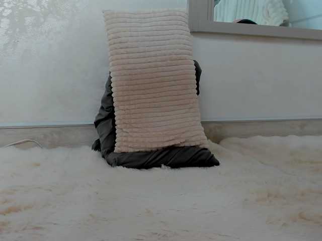 Sundy-Rose online show from July 29, 11:17 am
