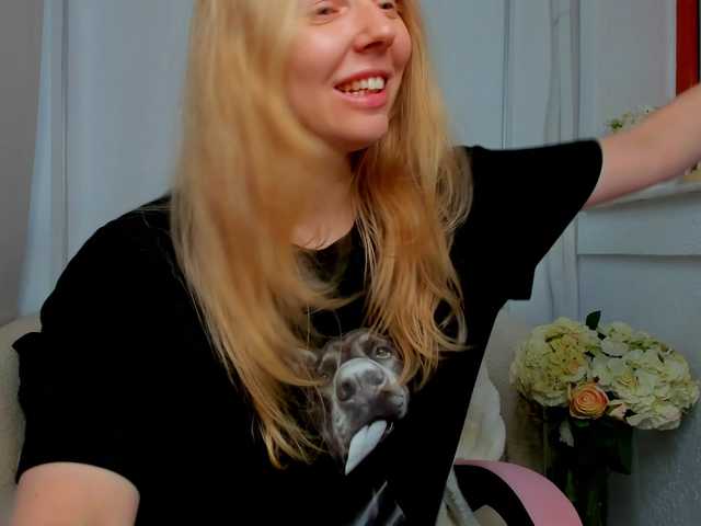 Sundy-Rose online show from August 18, 6:08 am