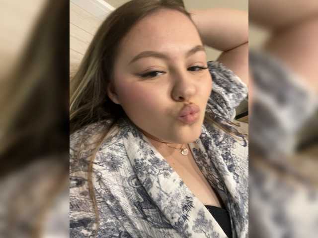 SunshineEmma online show from July 9, 11:43 pm