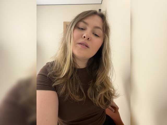 SunshineEmma online show from July 15, 1:50 am