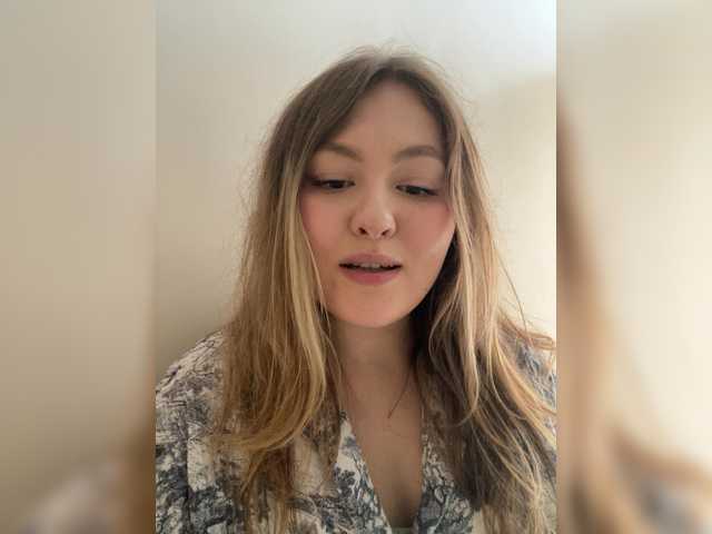 SunshineEmma online show from July 16, 7:09 am