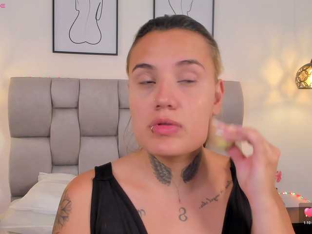 Susan-sweet online show from August 12, 9:06 pm