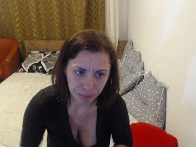 SweetAdela online show from May 2, 8:02 pm