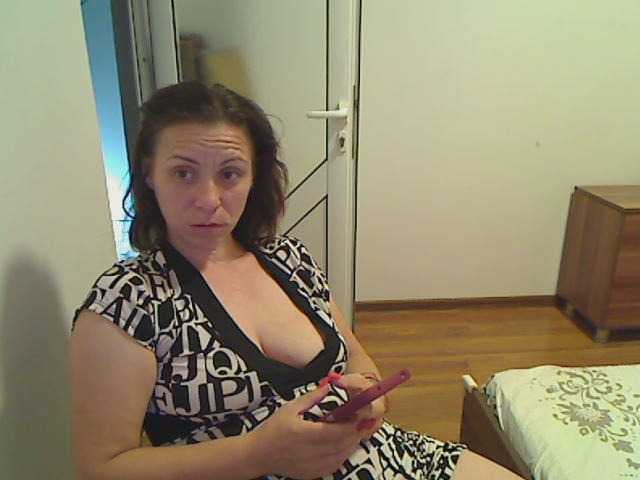 SweetAdela online show from August 6, 9:47 pm