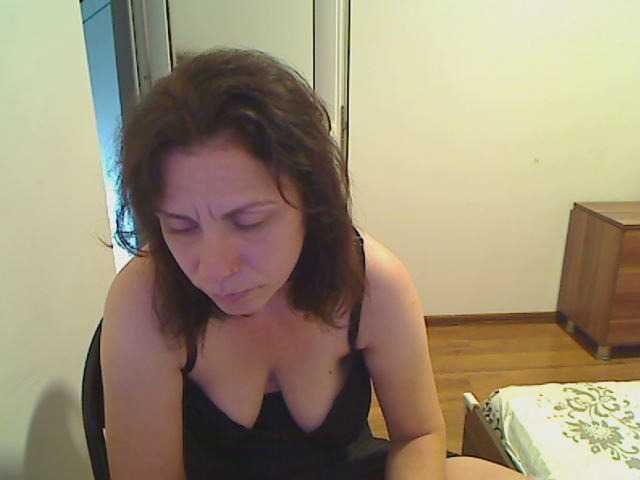 SweetAdela online show from August 7, 10:43 pm