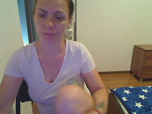 SweetAdela online show from August 12, 10:56 pm
