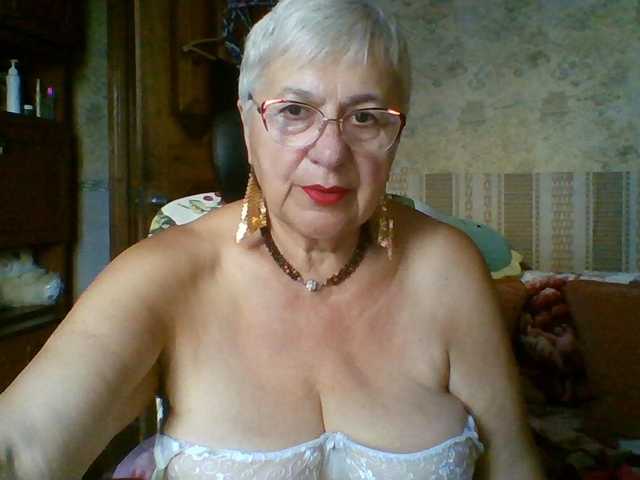 SweetCherry00 online show from August 11, 5:20 am