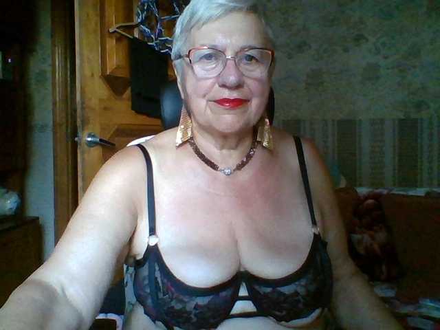 SweetCherry00 online show from August 11, 4:42 pm