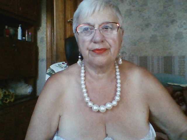 SweetCherry00 online show from August 12, 4:20 pm