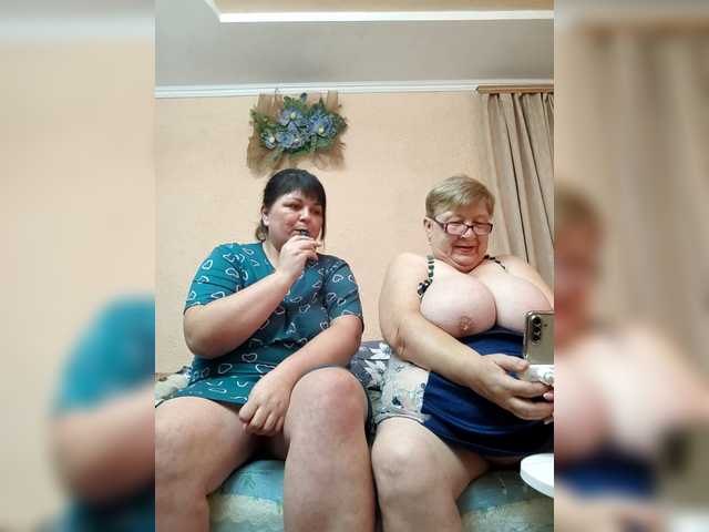 SweetLenaandNatalia online show from August 12, 6:16 am