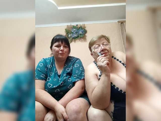 SweetLenaandNatalia online show from August 13, 5:10 am