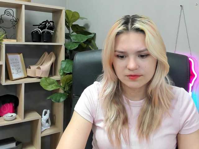 SweetLilyxo online show from July 31, 6:41 am