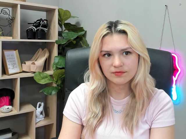 SweetLilyxo online show from July 31, 10:21 am