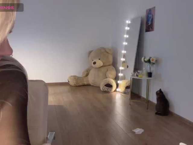 SweetMi333 online show from August 12, 5:37 pm