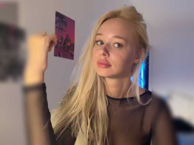 SweetMi333 online show from August 12, 8:22 pm