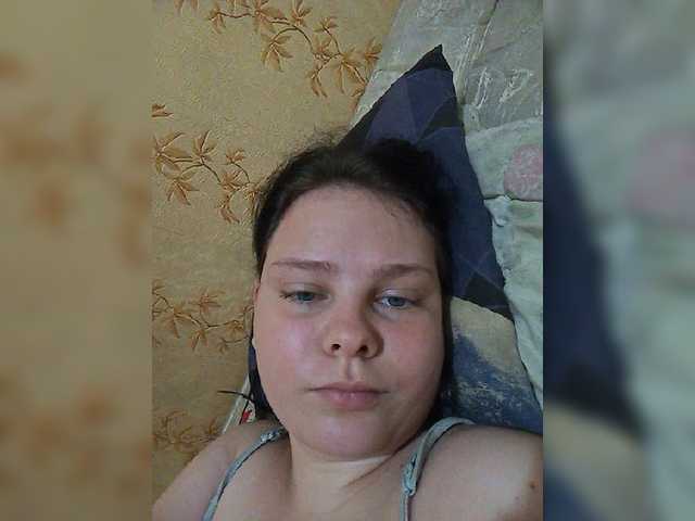 SweetPiggy13 online show from July 18, 8:21 pm